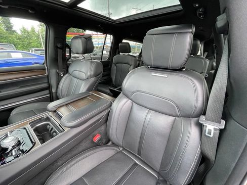 Used 2022 Jeep Grand Wagoneer Series I AWD/4WD image 19