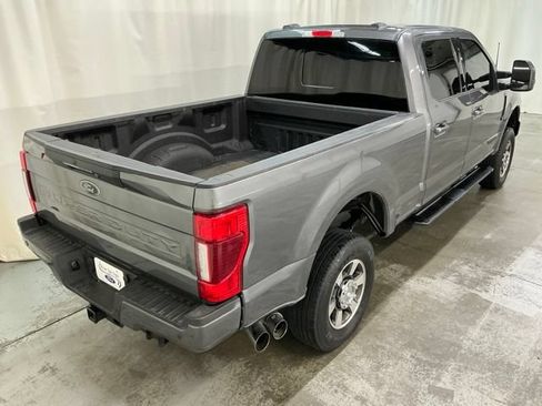 Used 2022 Ford F250 Lariat w/ Lariat Ultimate Package AWD/4WD image 3