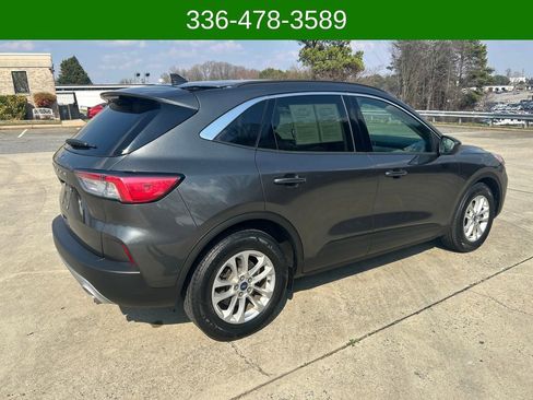 Used 2020 Ford Escape SE image 5