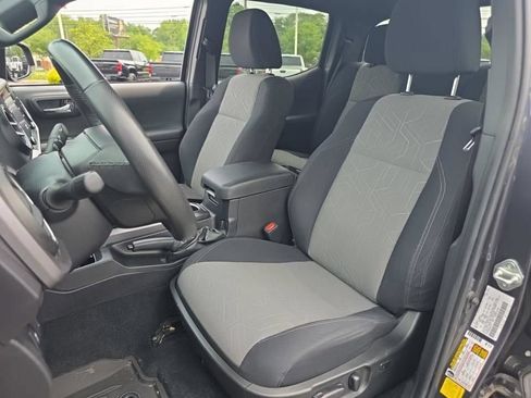 Used 2023 Toyota Tacoma TRD Off-Road AWD/4WD image 3