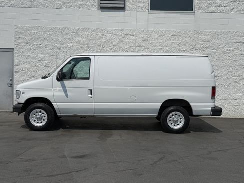 Used 2002 Ford E-250 and Econoline 250 RWD image 4