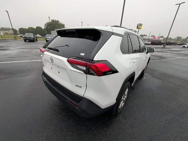 Used 2025 Toyota RAV4 XLE w/ Convenience Package FWD image 5