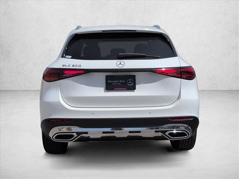 Certified 2026 Mercedes-Benz GLC 300 image 8