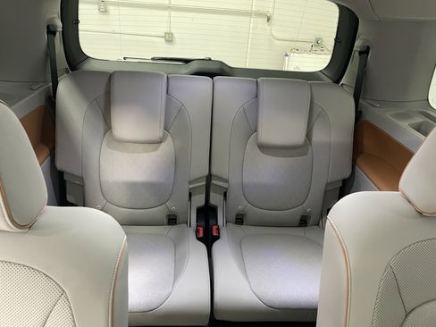 New 2025 Volkswagen ID. Buzz 1st Edition AWD/4WD image 13