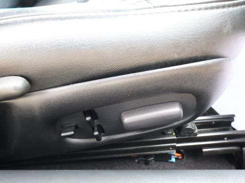 Used 2002 Chevrolet Corvette Convertible w/ Preferred Equipment Group2 image 21