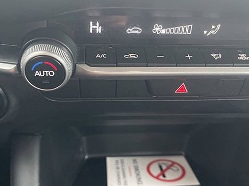 Used 2024 MAZDA MAZDA3 s image 20