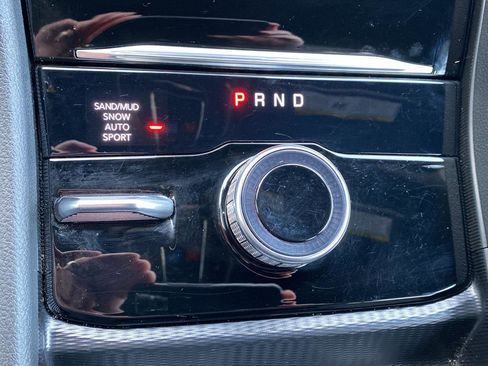 Used 2025 Jeep Grand Cherokee L Limited w/ Black Appearance Package image 14