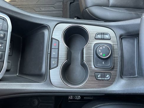 Used 2023 GMC Acadia SLT w/ LPO, Floor Liner Package image 23