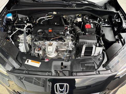 Certified 2025 Honda HR-V Sport image 24