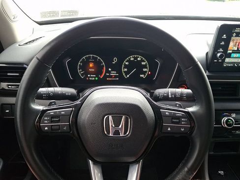 Used 2023 Honda Pilot Touring image 21