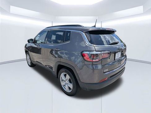 Used 2022 Jeep Compass Latitude FWD image 6