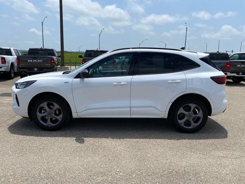 Used 2023 Ford Escape ST-Line w/ Tech Pack #1 AWD/4WD image 3
