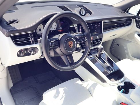 Certified 2024 Porsche Macan GTS w/ Premium Plus Package AWD/4WD image 4