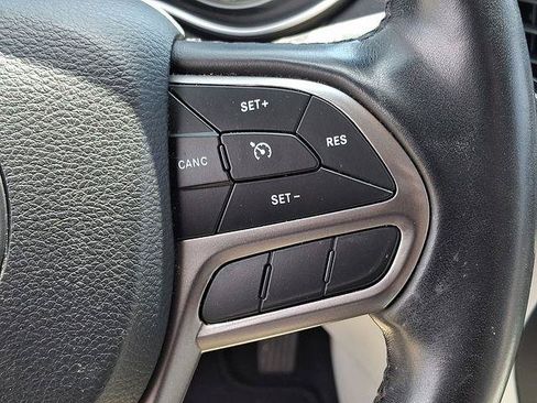 Certified 2020 Jeep Cherokee Limited AWD/4WD image 23