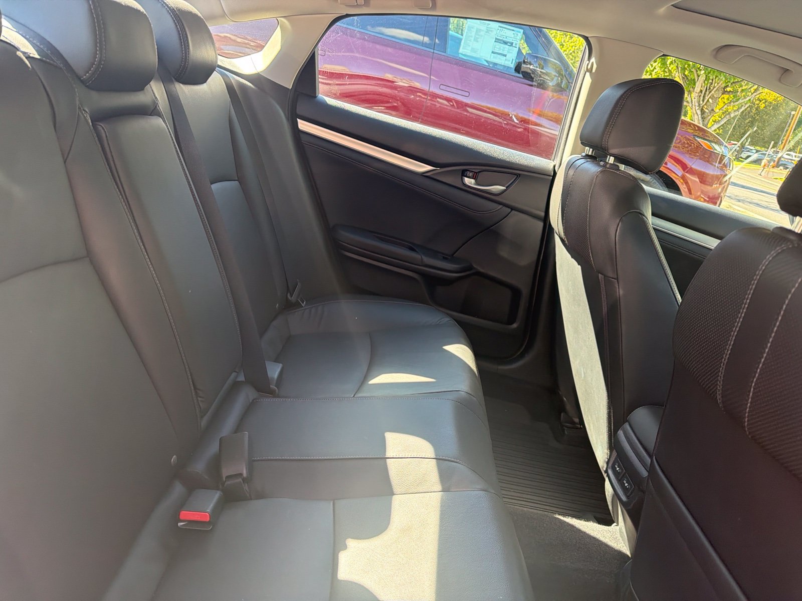 Used 2016 Honda Civic Touring image 5