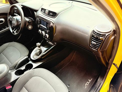 Used 2014 Kia Soul + w/ UVO w/Eservices Package image 18