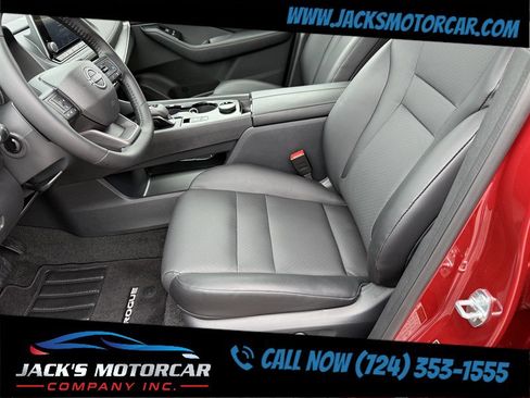 Used 2025 Nissan Rogue SV w/ SV Premium Package image 26