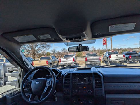 Used 2017 Ford F250 XL w/ Power Equipment Group image 19