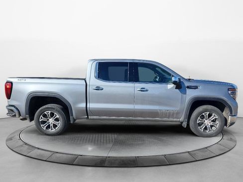 Used 2025 GMC Sierra 1500 SLT image 6
