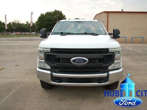 Used 2022 Ford F250 XL w/ Power Equipment Group AWD/4WD image 8