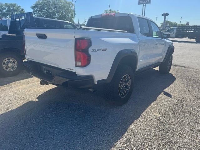 Used 2024 Chevrolet Colorado ZR2 w/ ZR2 Convenience Package III AWD/4WD image 2