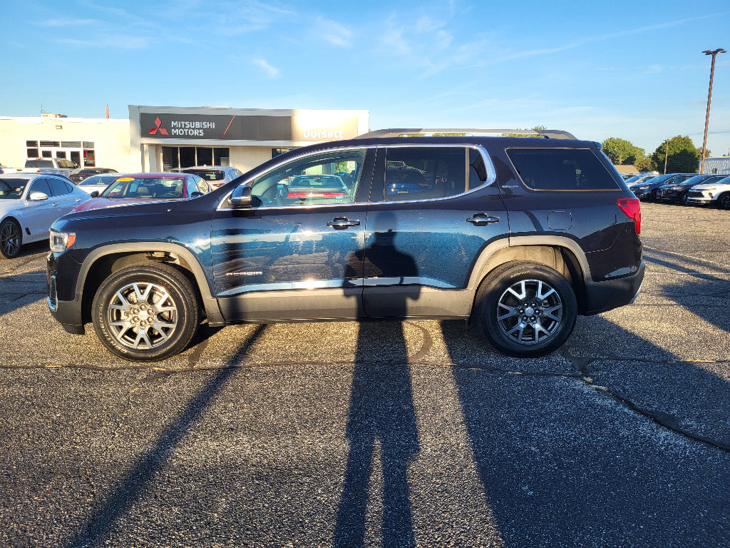 Used 2021 GMC Acadia SLE w/ Driver Convenience Package FWD image 9
