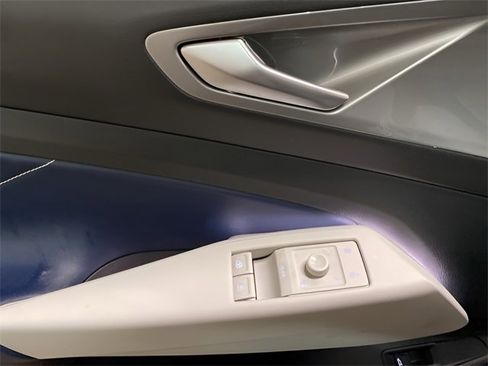 Used 2023 Volkswagen ID.4 Pro S image 27