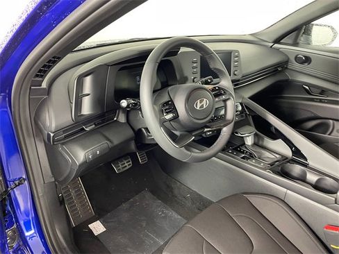 New 2026 Hyundai Elantra SEL Sport image 2