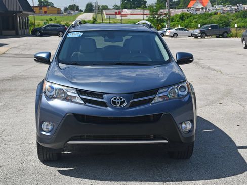 Used 2014 Toyota RAV4 Limited w/ Technology Package AWD/4WD image 3