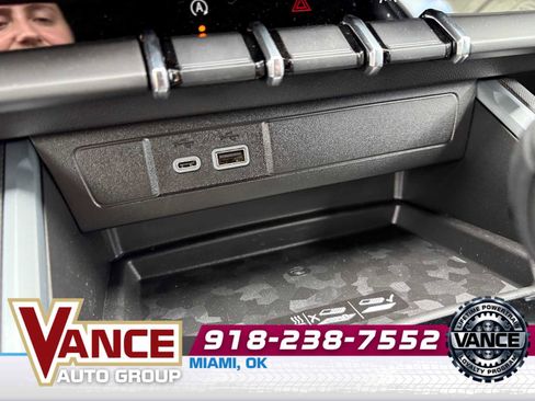 Used 2025 Chevrolet Colorado Trail Boss image 24