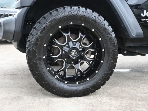 Used 2019 Jeep Wrangler Unlimited Sport S AWD/4WD image 25