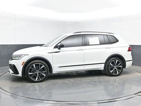 Used 2022 Volkswagen Tiguan SE R-Line FWD image 11