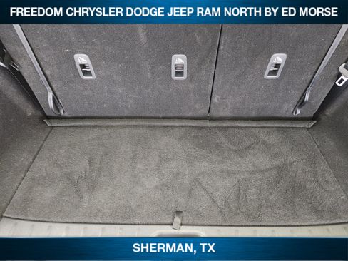 Used 2023 Nissan Pathfinder SL w/ Black Appearance Package FWD image 24