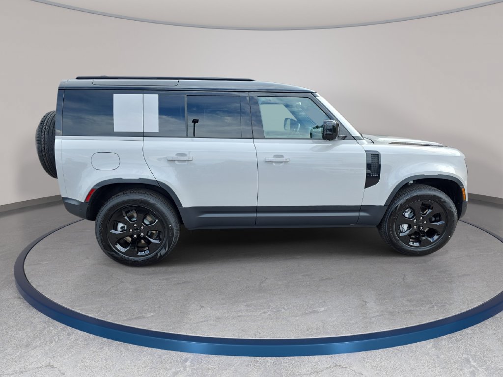 New 2026 Land Rover Defender 110 S AWD/4WD image 4