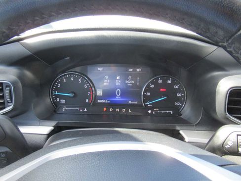 Used 2022 Ford Explorer XLT w/ Equipment Group 202A image 33