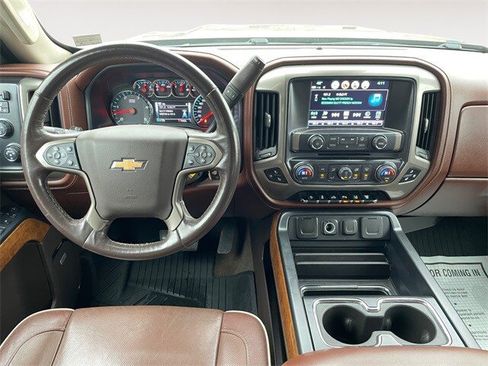Used 2018 Chevrolet Silverado 2500 High Country w/ Duramax Plus Package image 10