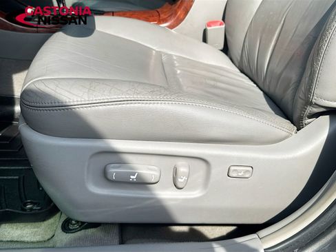 Used 2004 Toyota Camry XLE FWD image 23