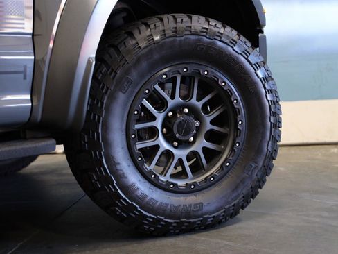 Used 2020 Ford F150 Raptor w/ Equipment Group 802A Luxury image 26