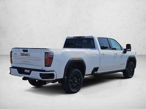 Used 2024 GMC Sierra 2500 AT4 w/ AT4 Premium Plus Package AWD/4WD image 6