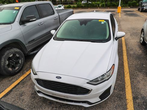 Used 2020 Ford Fusion S FWD image 4