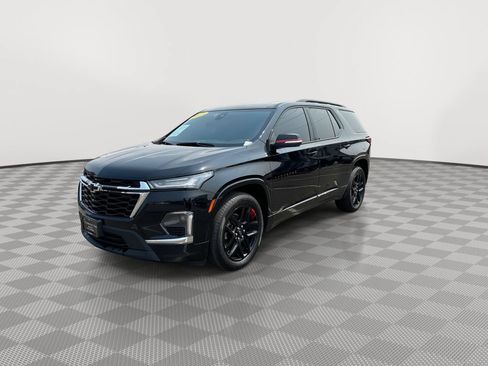 Certified 2023 Chevrolet Traverse Premier w/ Redline Edition AWD/4WD image 6