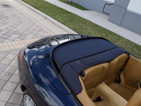 Used 2000 Porsche 911 Carrera 4 image 43