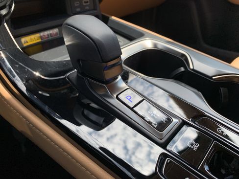 Used 2025 Lexus NX 250 FWD w/ Towing Package (2000 Lbs) image 26