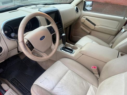 Used 2006 Ford Explorer XLT AWD/4WD image 9