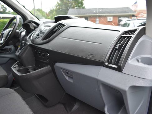 Used 2019 Ford Transit 250 130 Low Roof RWD image 18