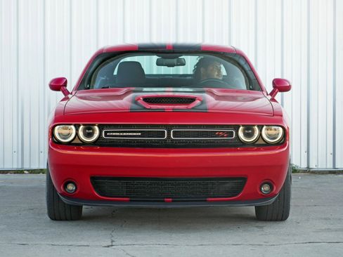 Used 2015 Dodge Challenger R/T w/ Quick Order Package 22B R/T image 6