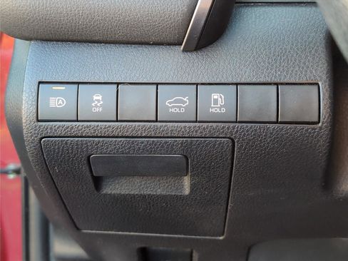 Used 2020 Toyota Camry LE image 26