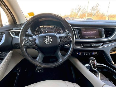 Used 2020 Buick Enclave Essence w/ Sound and Sites Package image 5