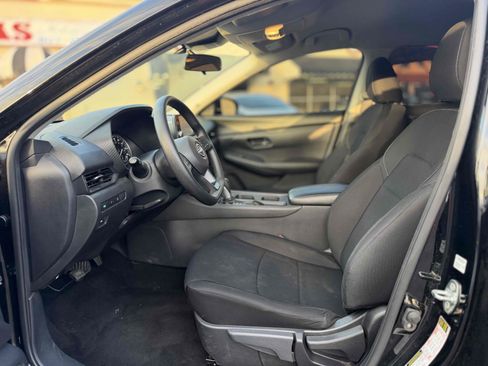Used 2025 Nissan Sentra S FWD image 15