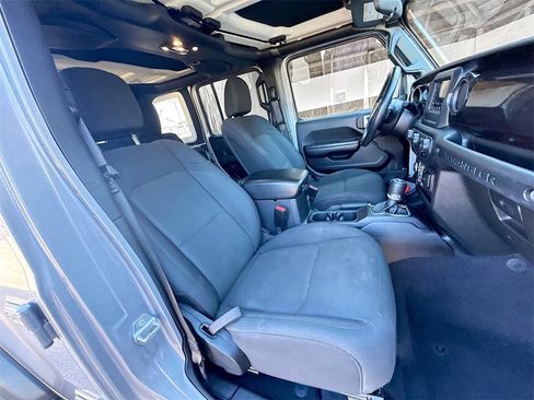 Used 2021 Jeep Wrangler Unlimited Sport image 31